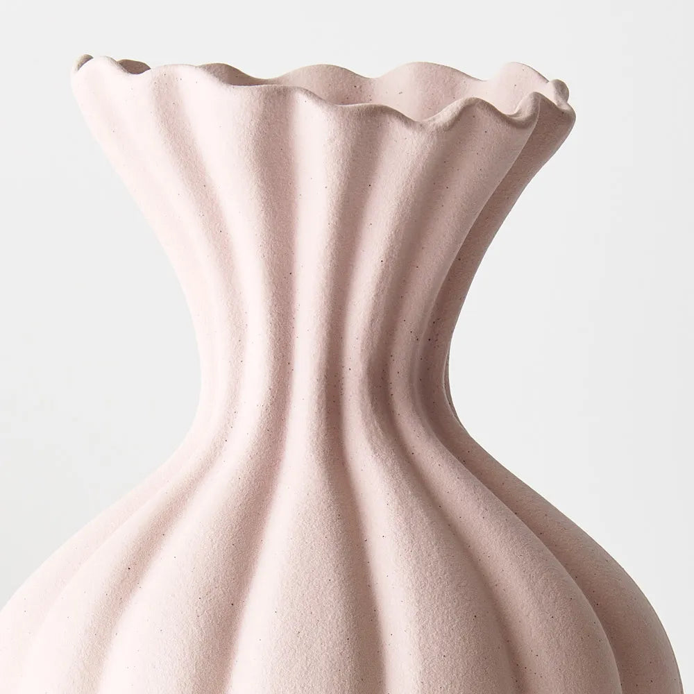Basma Vase