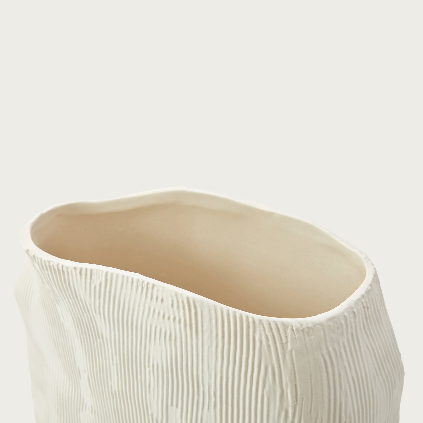 Chalk Vase – Ivory