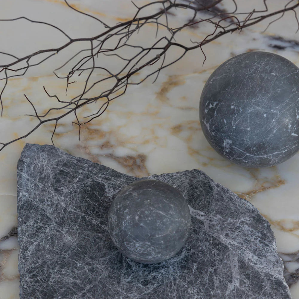 Orbit Table Sculpture – Tundra Grey