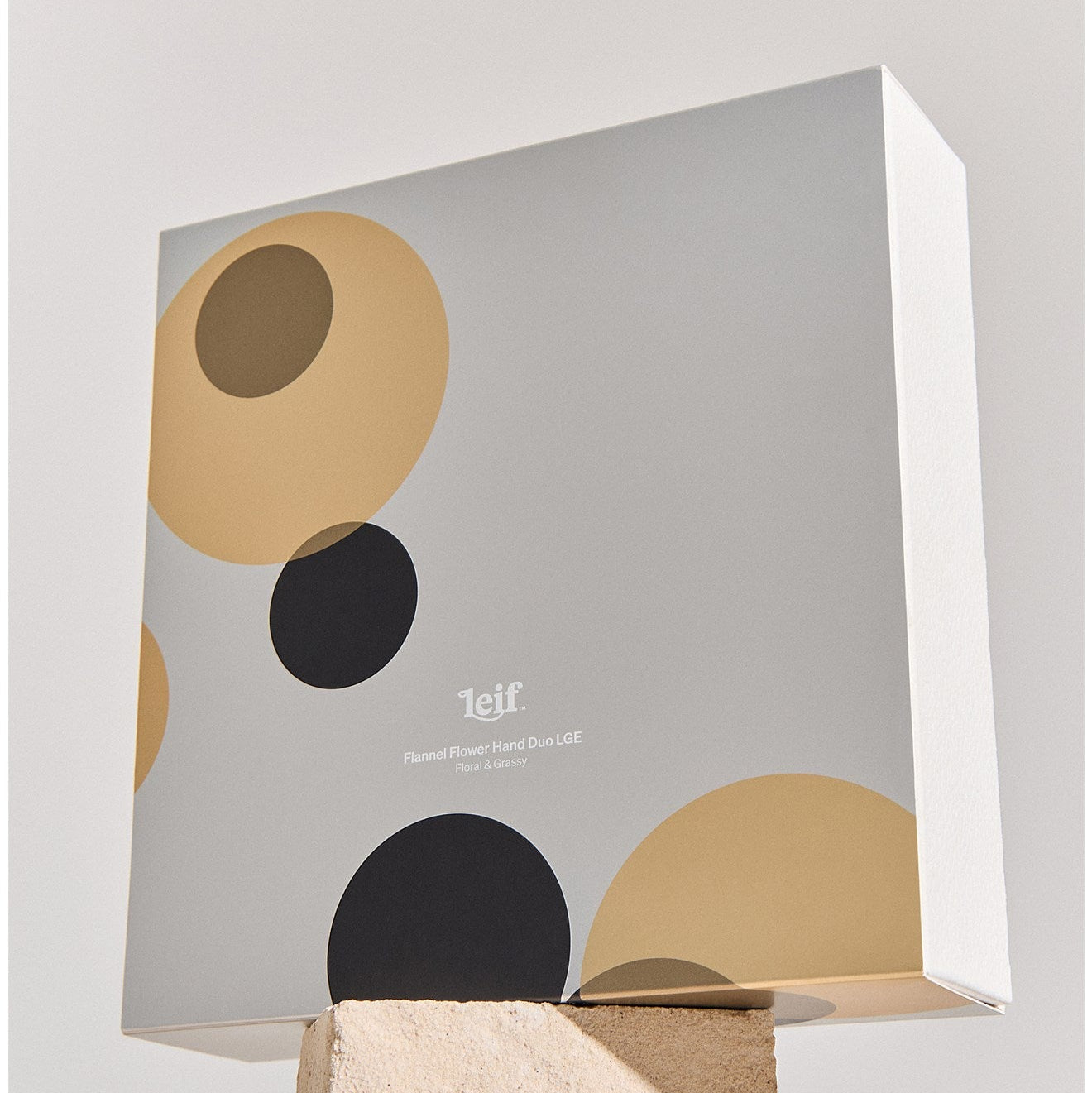 Flower Flannel Hand Duo Large – Limited Edition '25