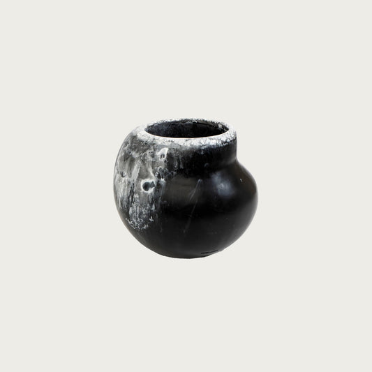Large Moss Vase – Black Marble